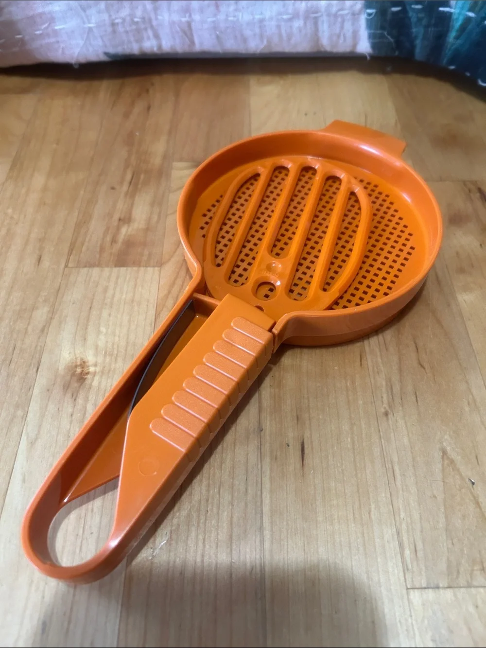 Vintage Tupperware flour sifter
